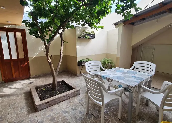 Hermosa Casa Ph Equipada Y Con Patio. Aestrenar